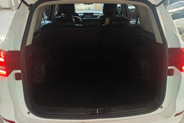 Used BYD Song 2020 Classic Edition 1.5T Automatic Elite Model Trunk