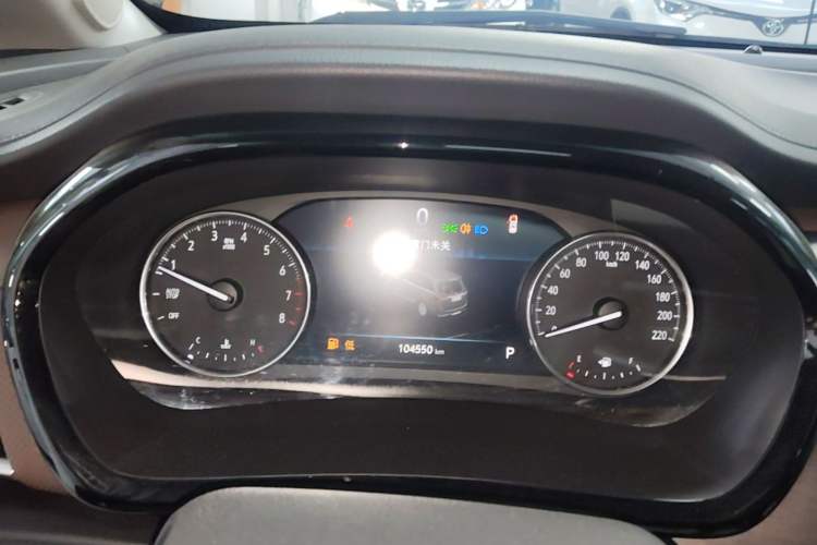 Used Buick GL8 2021 Land Cruiser Executive Class 652T Luxury Model
