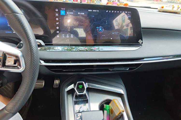 Used MG 7 2023 2.0T Automatic Hunter Luxury Edition Audio And AC Panel