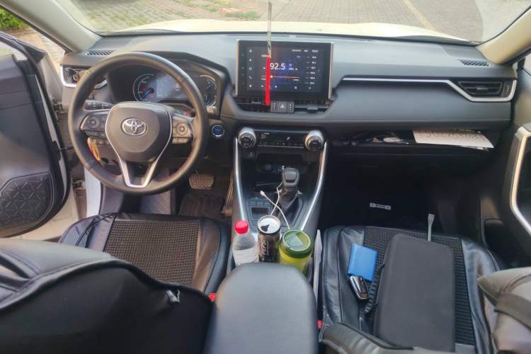 Used Toyota RAV4 2021 Dual-Engine 2.5L E-CVT Two-Wheel Drive Elite Edition
