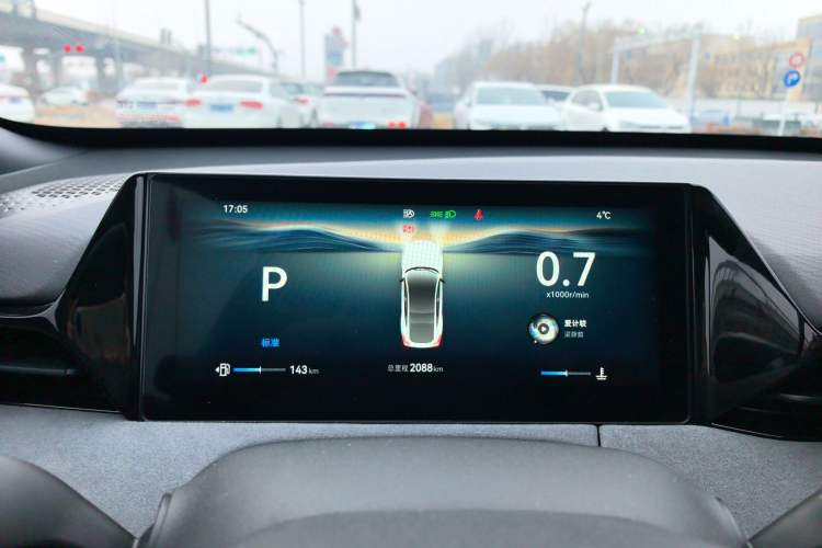 Used Changan UNI-V 2025 Model Third-Generation 2.0T Dynamic Edition