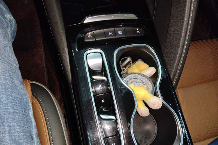 Used Buick Envision 2020 Encore GX S 652T Two-Wheel-Drive Limited-Edition S Sport Version