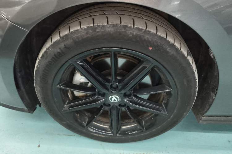 Used CHANGAN UNI-V iDD 2023 ZhiDian iDD 1.5T 113km Smart & Fun Version
