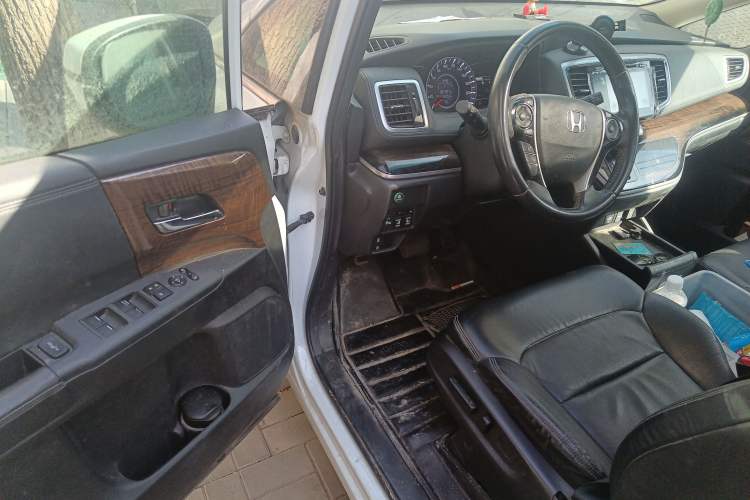 Used Honda Odyssey 2015 Updated Version 2.4L Smart Edition
