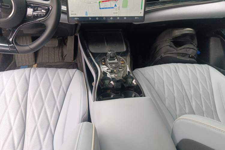 Used BYD Seal 2022 550 km Standard Range Rear-Wheel Drive Prestige Version
