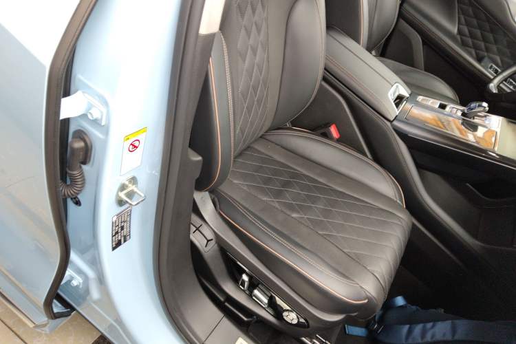 Used Wey Mocha 2021 2.0T Two-Wheel-Drive Premium Edition
