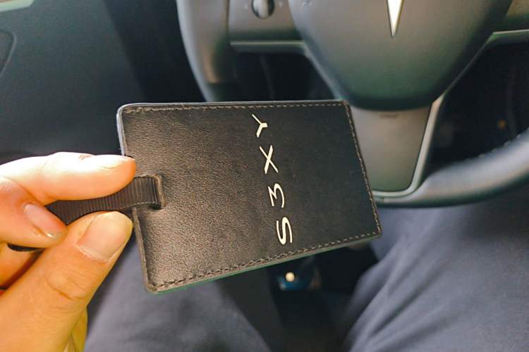 Used Tesla Model Y 2021 Standard Range Rear-Wheel Drive Version Vehicle Key