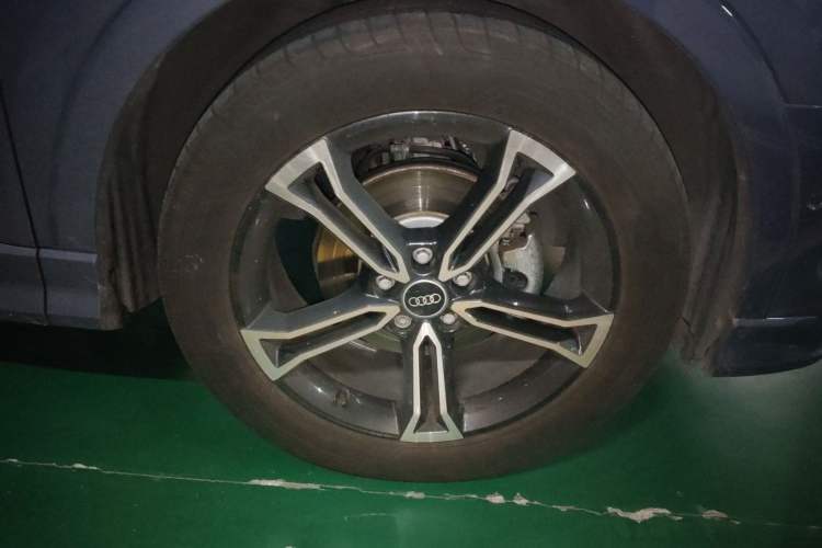 Used Audi Q3 2022 35 TFSI Fashion Dynamic Model Right Front Wheel Hub