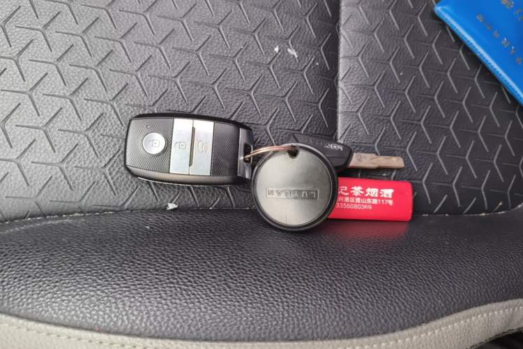 Used Kia kx1 Stonic 2019 1.4L Automatic Fashion Edition China VI Vehicle Key