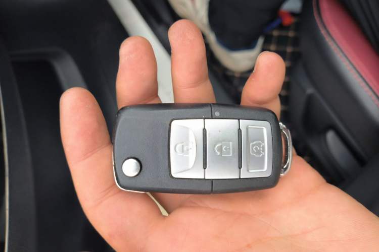 Used HYOSOW S3 2015 1.5L Luxury Model China V Standard Vehicle Key