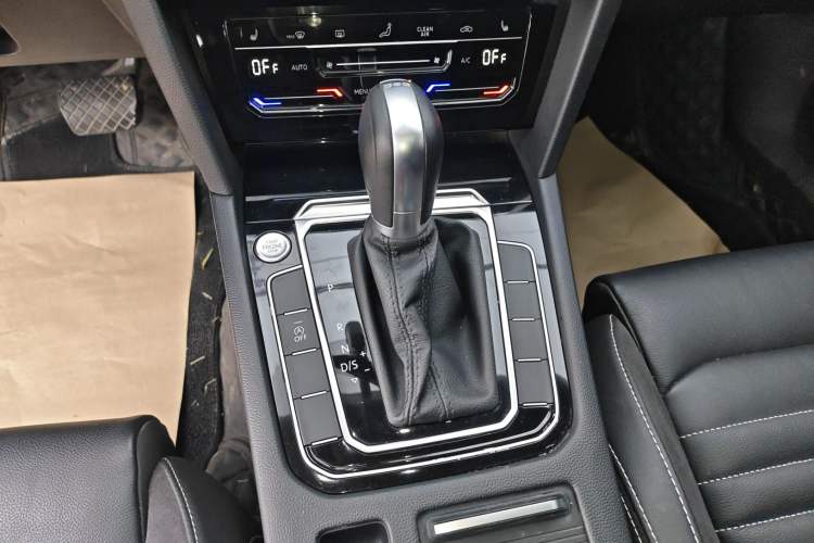 Used Volkswagen Magotan 2020 330TSI DSG Leading Model
