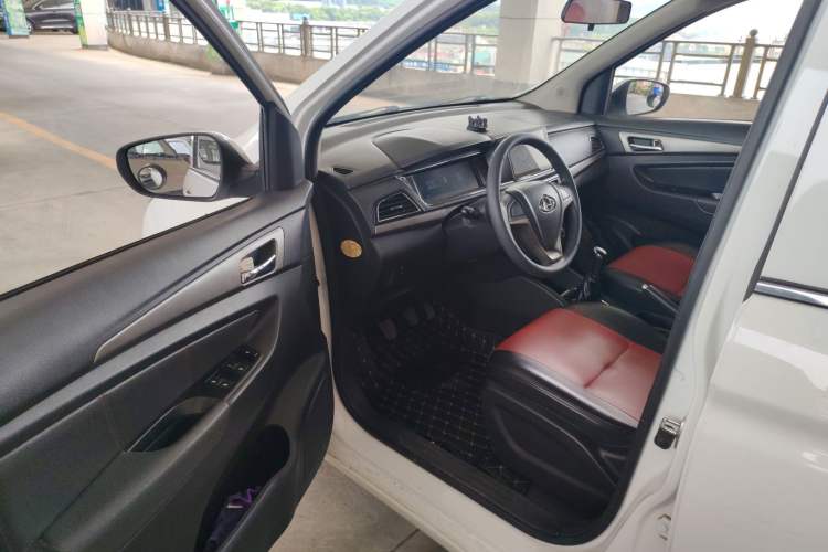 Used CHANGAN KAICHENG Oushang A600 2017 1.5L Manual Standard Edition
