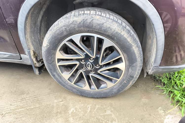 Used GAC Trumpchi GS4 2017 200T Manual Two-Wheel Drive Elite Edition Right Front Wheel Hub