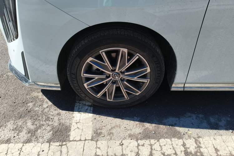 Used GAC Trumpchi M8 2024 Master Series 400T Ultimate Edition Left Front Wheel Hub