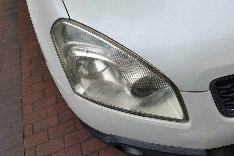 Used Nissan Qashqai 2011 2.0 XL Fire CVT 2WD Right Front Headlight