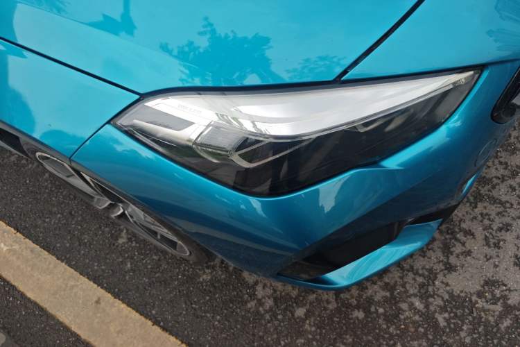 Used BMW 2 Series 2021 225i Four-Door Coupe M Sport Night Edition Right Front Headlight