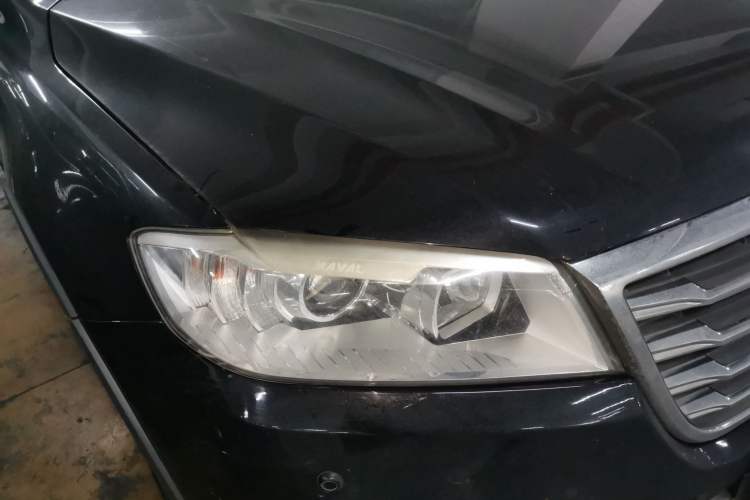 Used Haval H6 2015 Revised Version Sport Edition 1.5T Manual Transmission Two-Wheel Drive Elite Grade Right Front Headlight