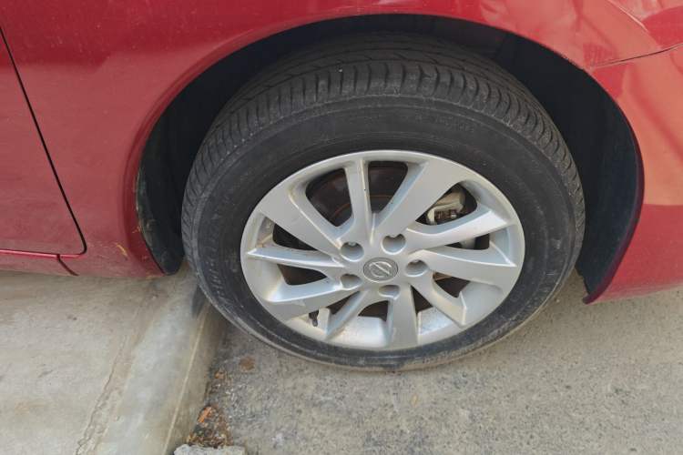 Used Nissan Tiida 2016 1.6L CVT Cool Dynamic Edition