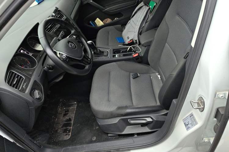 Used Volkswagen Golf 2020 Zhiai Edition 280TSI DSG Comfort Model Left Front Seat