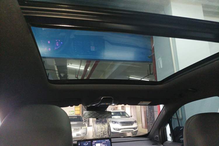 Used Geely Auto Haoyue L 2023 2.0T DCT Prestige Edition Headliner