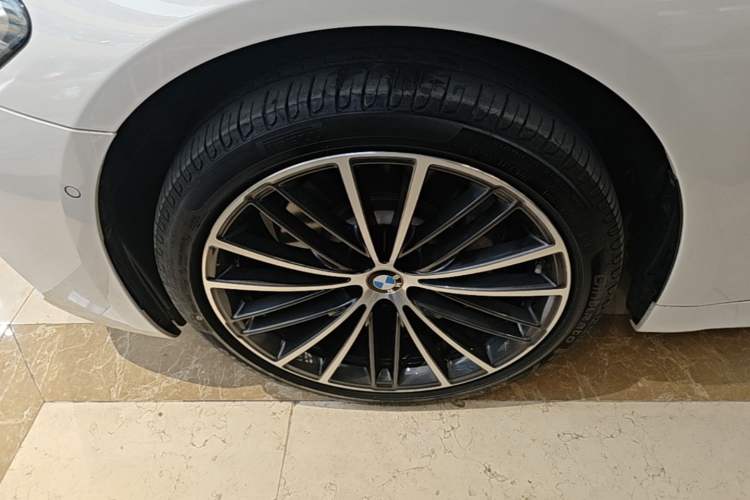 Used BMW 5 Series 2022 Restyled 530Li Leading Edition M Sport Package
