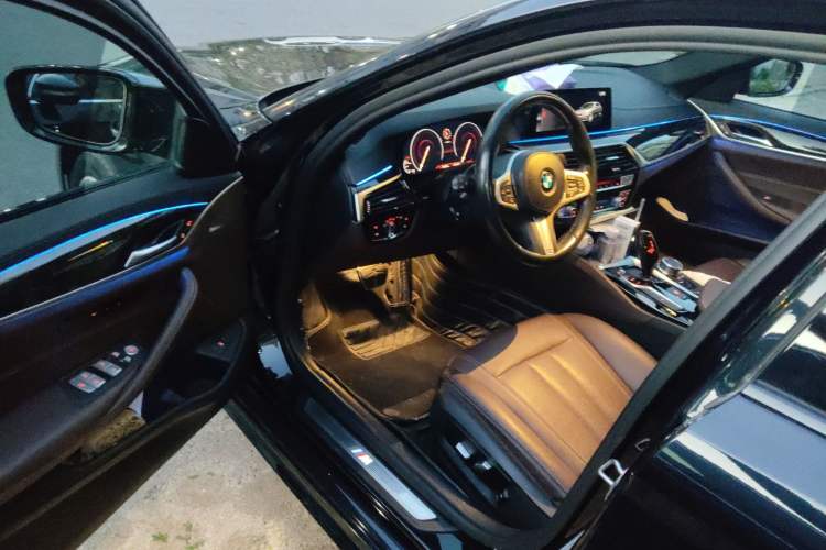 Used BMW 5 Series 2019 525Li M Sport Package