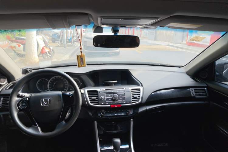 Used Honda Accord 2016 2.0L Comfort Edition
