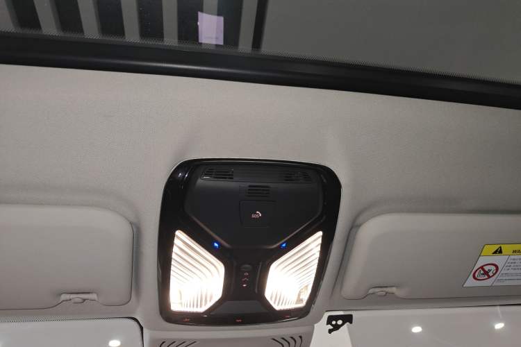 Used BMW X3 2018 xDrive28i Luxury Package China VI Emission Standard Headliner