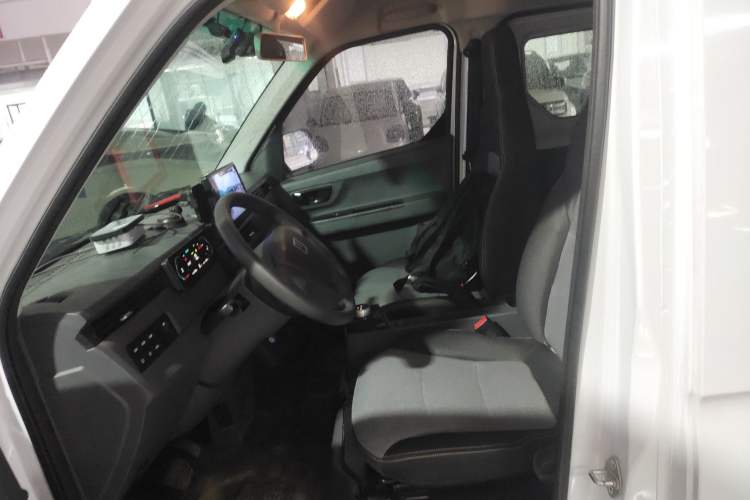 Used Farizon Xingxiang V 2024 Star Enjoy V6E Feature Edition Zhixin 46.08 kWh