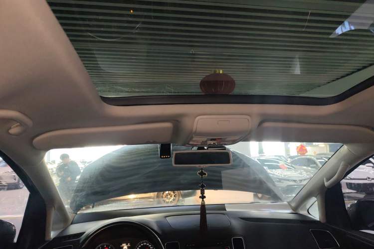 Used Volkswagen Sharan 2014 2.0 TSI Standard Model
