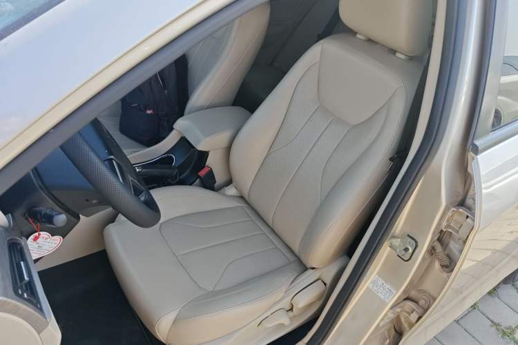 Used Geely Auto Emgrand 2017 Sedan Million Edition 1.5L Manual Luxury Model Left Front Seat