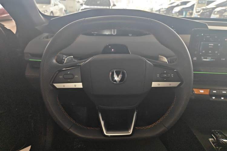 Used CHANGAN UNI-V 2022 1.5T Prestige Version
