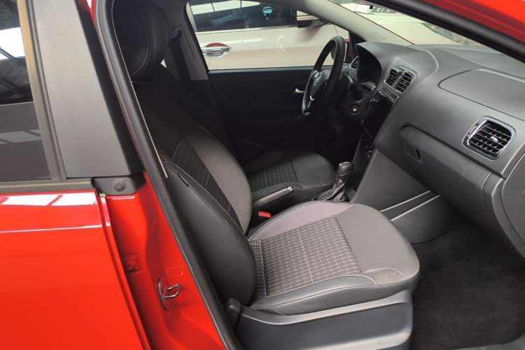 Used Volkswagen Polo 2018 1.5L Automatic Enjoyment Model
