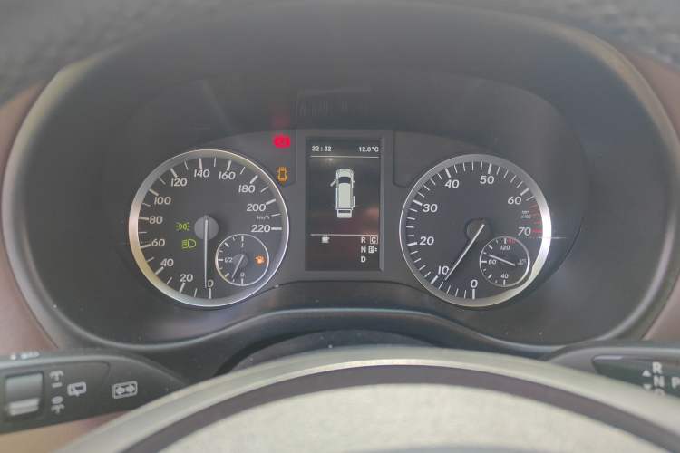 Used Mercedes-Benz Vito 2016 2.0T Elite Edition Instrument Cluster