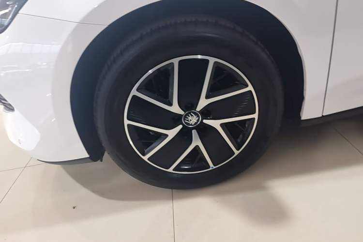 Used BYD Qin L 2024 DM-i 120KM Leading Model
