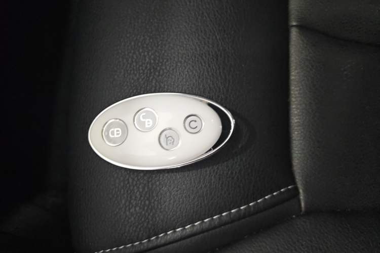 Used BYD Song MAX 2017 1.5T Automatic Smart Connect Elite 7-Seater
