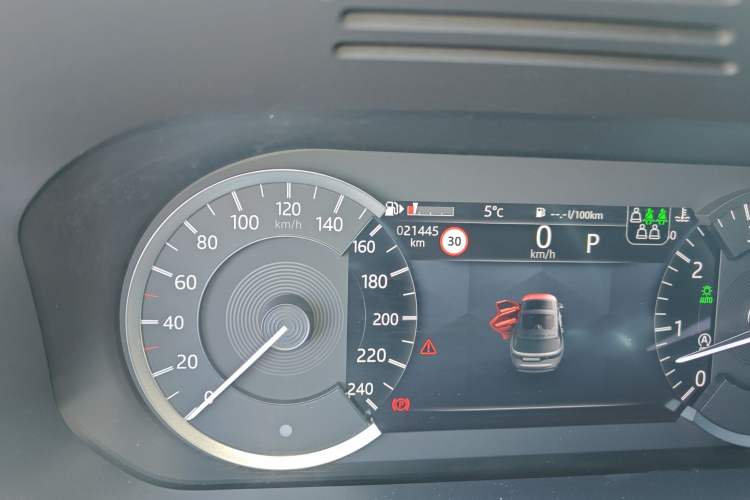 Used Land Rover Discovery 2023 360 PS R-Dynamic S
