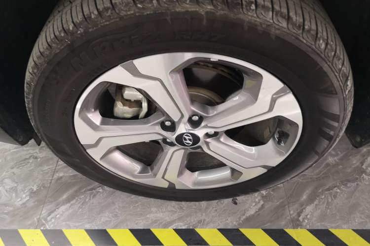 Used Hyundai Santa Fe 2023 Traveler 380T GDi Automatic Two-Wheel Drive GLX Elite Edition Exterior 4