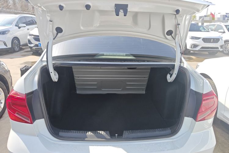 Used Volkswagen Jetta 2019 Dream Edition 1.5L Manual Comfort Version
