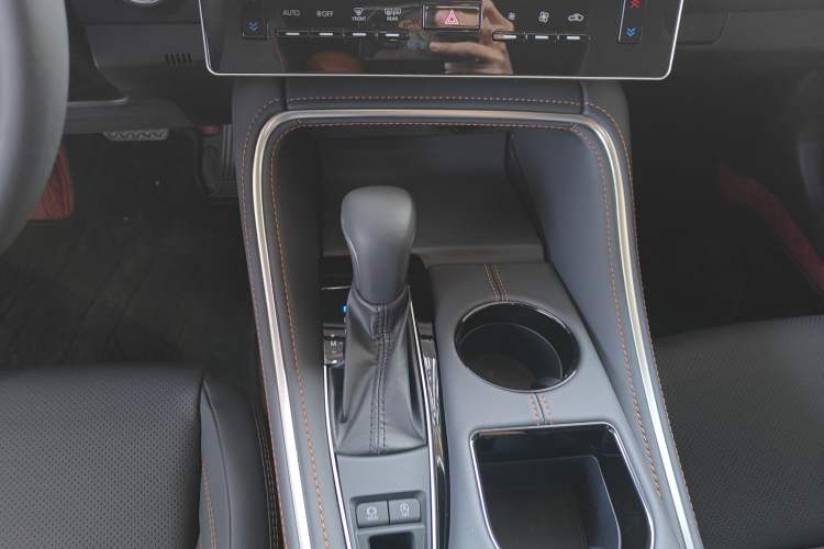 Used Toyota Avalon 2024 2.0L Luxury Edition
