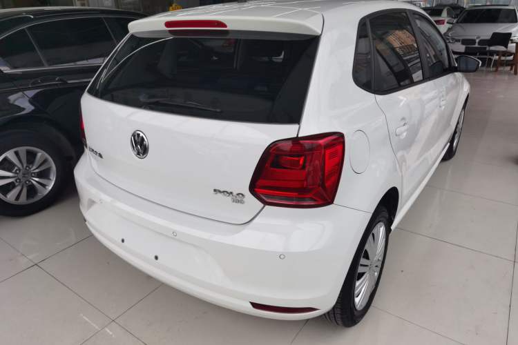 Used Volkswagen Polo 2016 1.6L Automatic Comfort Model Rear Right 45 Deg