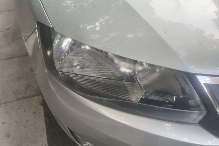 Used Skoda Rapid 2013 1.6L Automatic Smart Selection Model