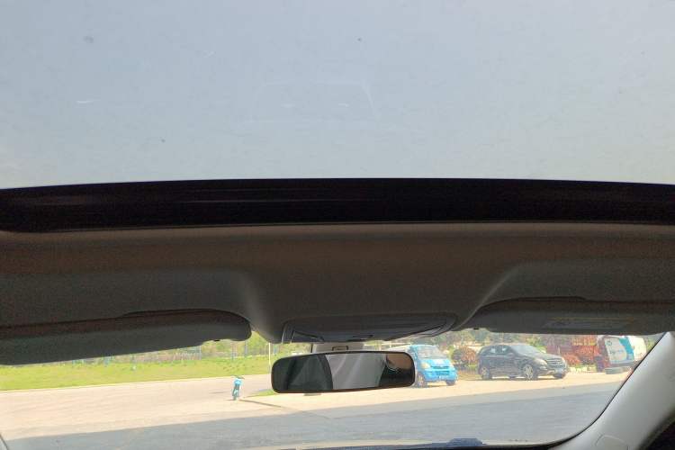 Used Hongqi H5 2022 Classic Model Facelift 1.5T DCT Qiyun Edition Headliner