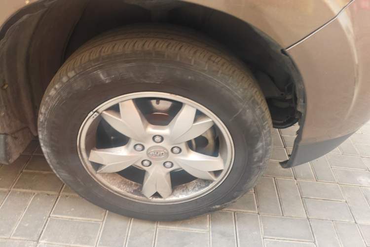 Used BYD S6 2013 Platinum Edition 2.0L Manual Luxury Model
