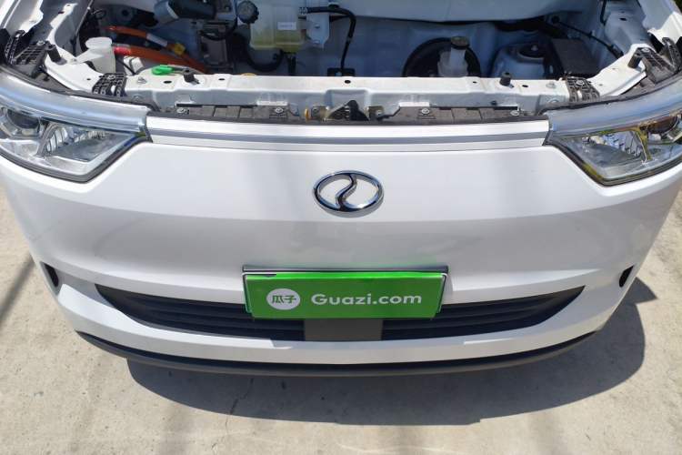 Used Ruichi EC75 2025 Model Passenger Vehicle Smart Driving Ultra-Charging Edition, Pioneer Type I, 52.16 kWh