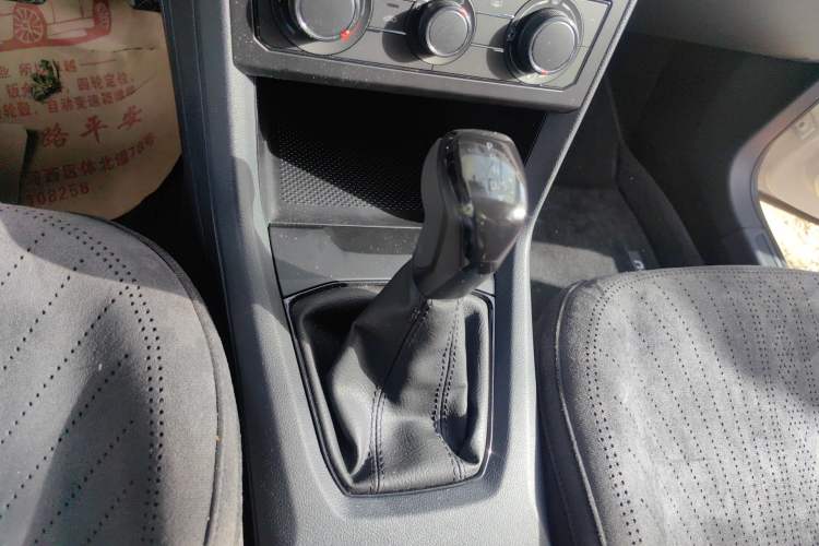 Used Volkswagen Tharu 2025 New Sharp 1.5L Sharp Edition Gear Lever