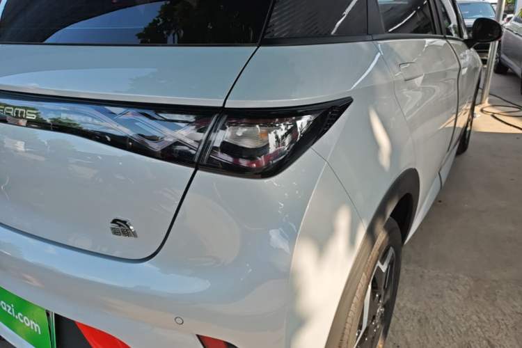 Used BYD Dolphin 2021 405 km Fashion Edition
