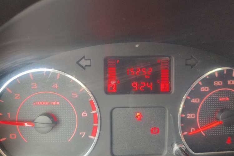 Used Wuling Hongguang V 2022 1.5L Jingqu Version Hydraulic Power Steering LAR