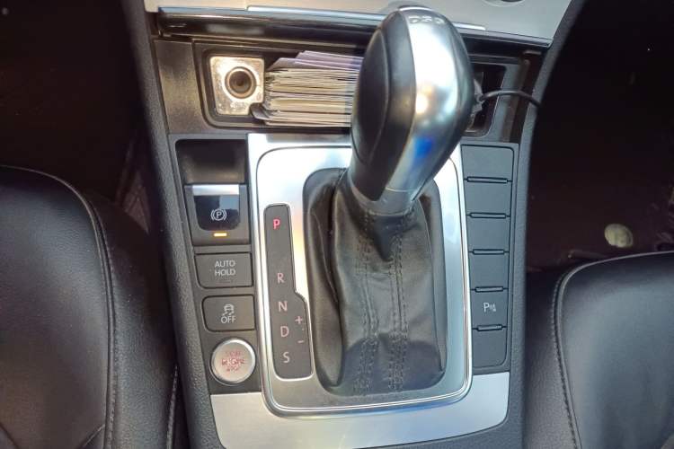 Used Volkswagen Magotan 2016 1.8TSI Luxury Comfort Model Gear Lever