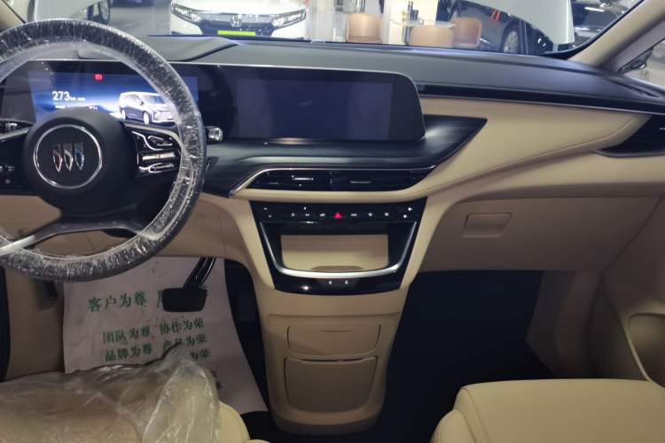 Used Buick GL8 New Energy 2025 Lushang First-Drive Edition 7-Seater

